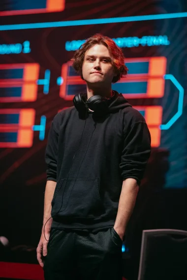 Фото Wizzrobe - Джастин Халлетт