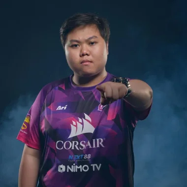 Фото YoshiMinburi - Понрасард Табсаенг