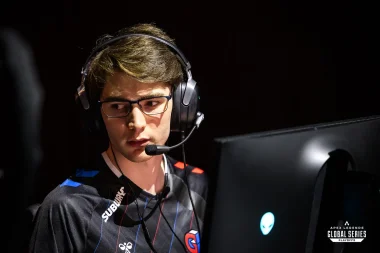 Фото Legacy - Томас Канти