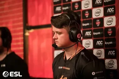 Фото Kayak - Джордан Морли