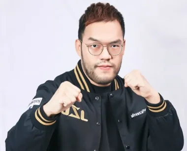 Фото Larva - Лим Хонг Гю