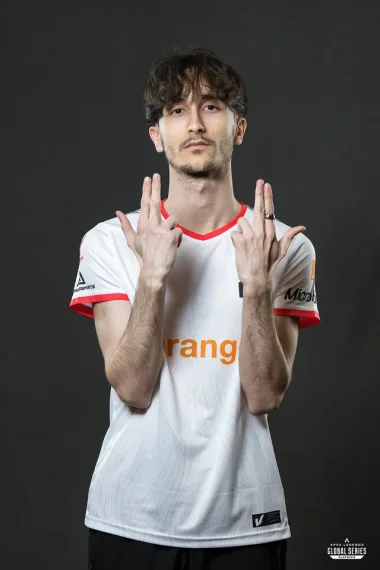 Фото Livaii - Джеффри Сердан