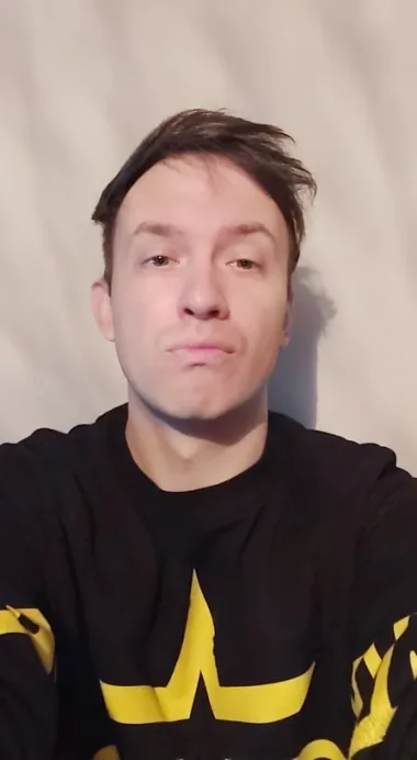 Фото Crrpt - Марселл Сзуркос