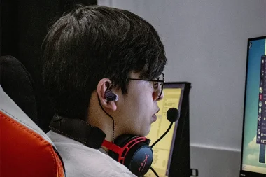 Фото Hysteria - Роберто Коронадо Харо