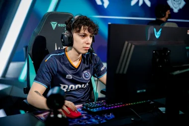 Фото Adam - Адам Маанан