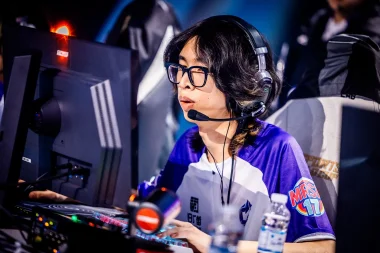 Фото GA9A - Цю Цзясин