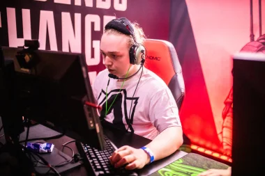 Фото Badoli - Оливер Куртулду