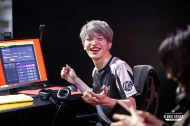 Фото Pinky - Ю Минами