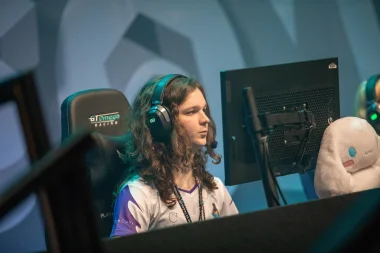 Фото Koneko - Эми Айредейл