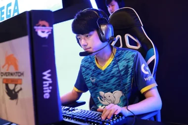 Фото White - Чой Джун-хён