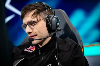 Фото Crownie - Юш Марушич