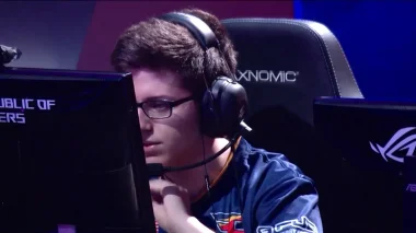 Фото zombs - Джаред Гитлин